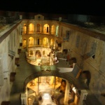 photo-L'intérieur du fort de nuit