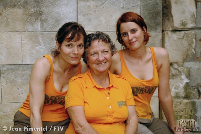 Marthe Villalonga entourée d'Anne Decis et Cécilia Hornus(2006)