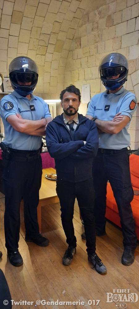 Willy entre deux gendarmes(2022)