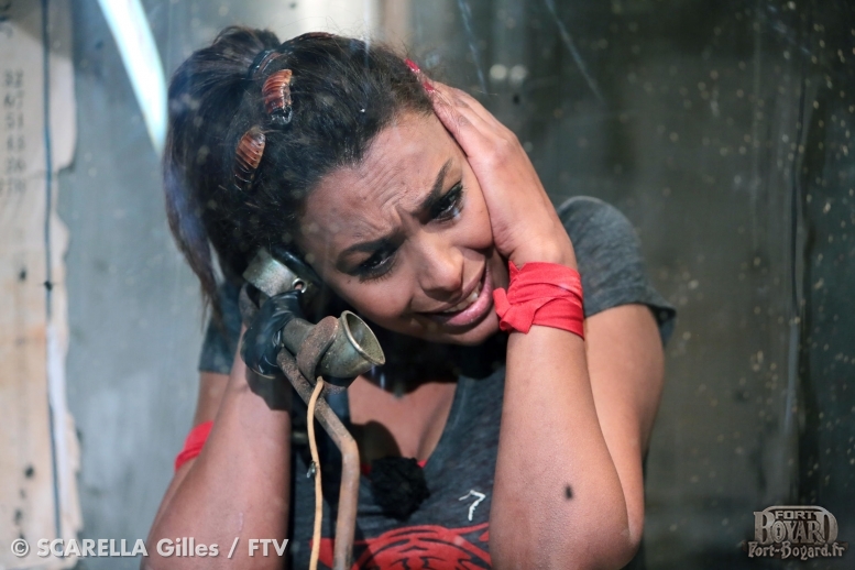 Samira Ibrahim dans la Cabine abandonnée(2014)