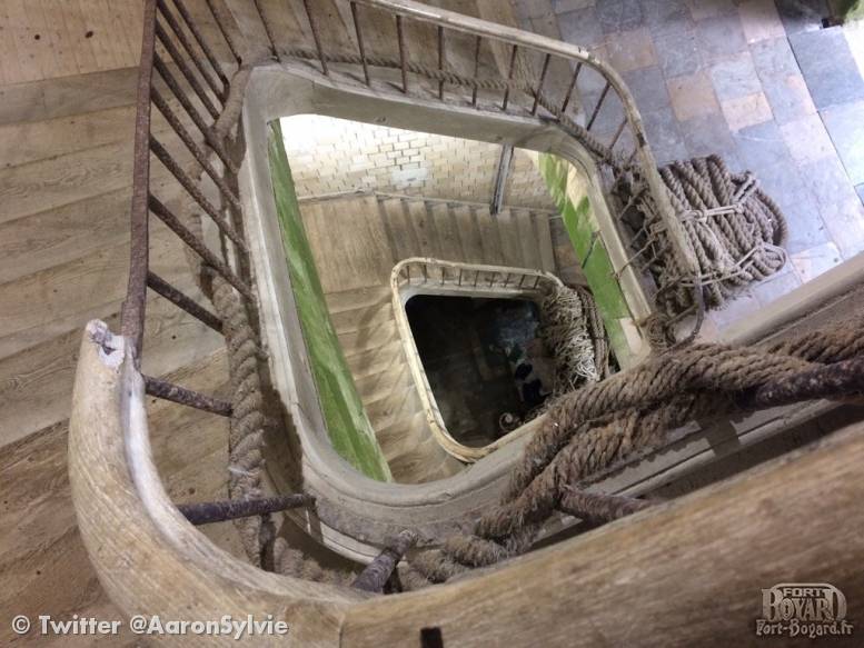 #Fort Boyard Émission 8 Le vertige des escaliers ! Belle journée(2017)