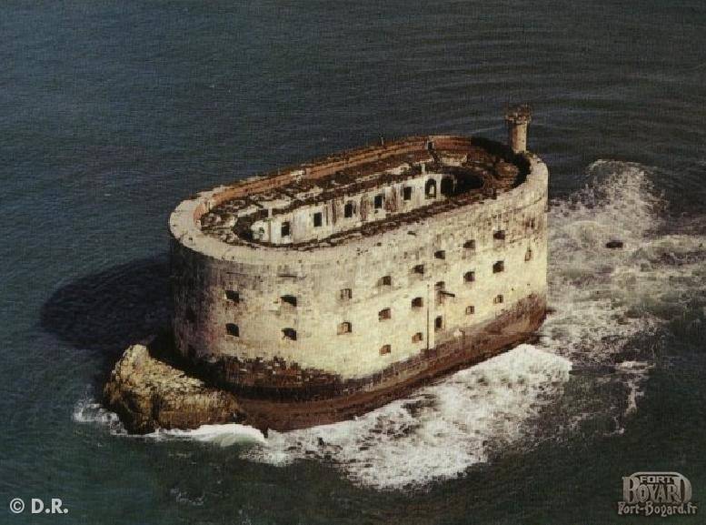 Le fort avec les mouettes pour seules habitantes.(1960)