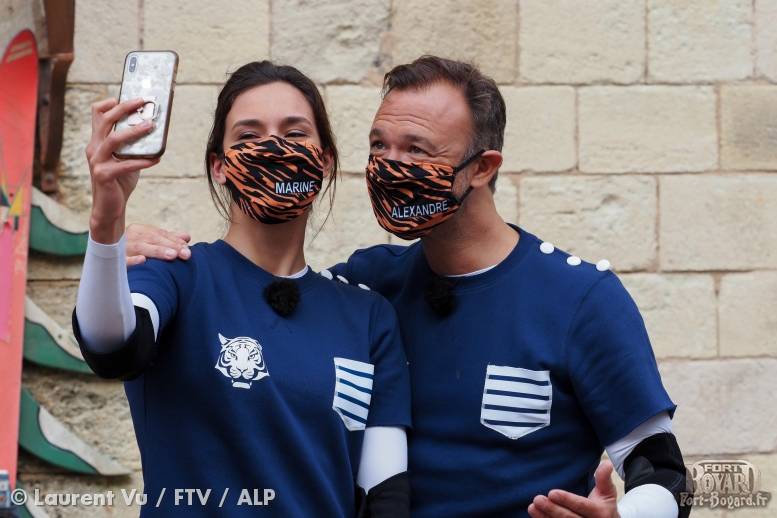 Marine Lorphelin et Alexandre Devoise prennent un selfie(2020)